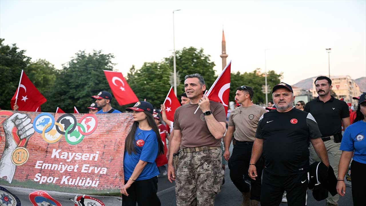 Foto - İç Anadolu’da 15 Temmuz ruhu! Vatandaşlar yoğun ilgi gösterdi