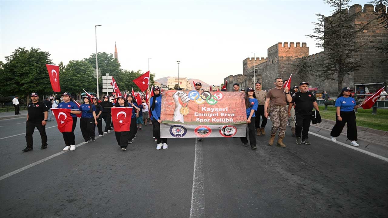 Foto - İç Anadolu’da 15 Temmuz ruhu! Vatandaşlar yoğun ilgi gösterdi