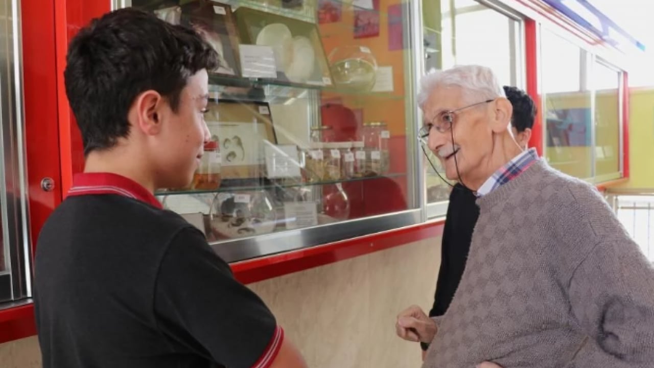 Foto - İçinden çıkanı görünce inanamadı! Yerde bulduğu yumurta hayatını değiştirdi