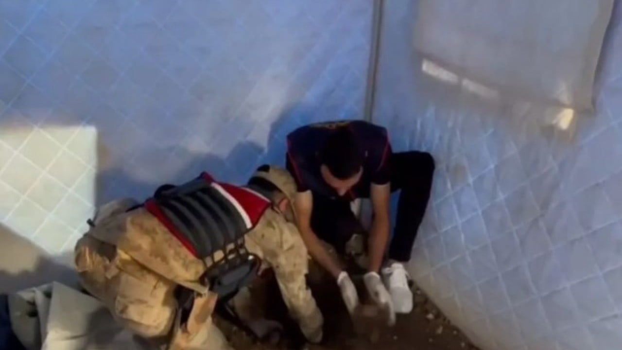 Foto - İdamlıklar hadlerini aştı: Deprem çadırından çıkanlar pes dedirtti!