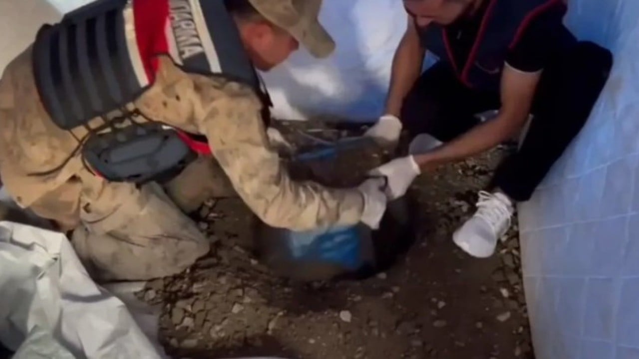 Foto - İdamlıklar hadlerini aştı: Deprem çadırından çıkanlar pes dedirtti!