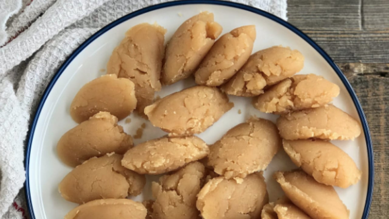 Foto - İftar beklenirken, sonrasında damakları şenlendirecek! İşte Un helvası tarifi!