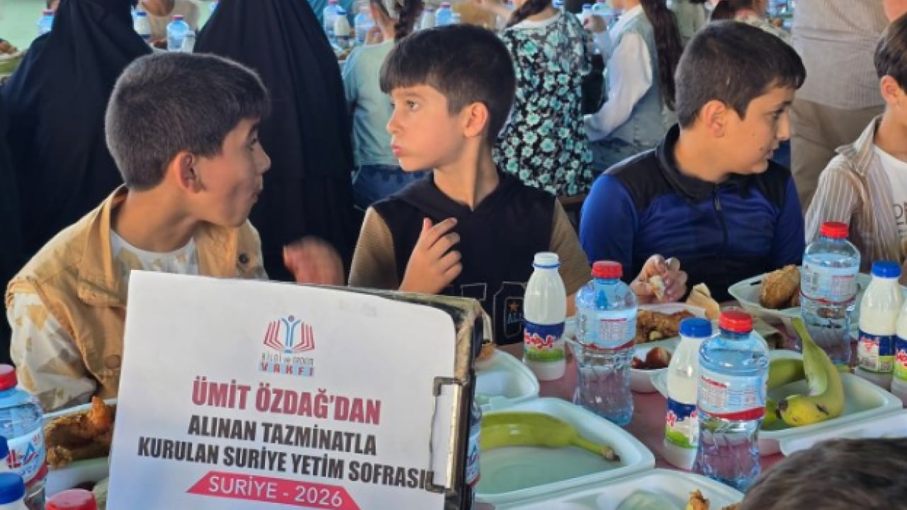 Foto - İftira atmış, mahkum olmuştu! Özdağ'ın tazminatı Suriye'de yetimlere sofra oldu