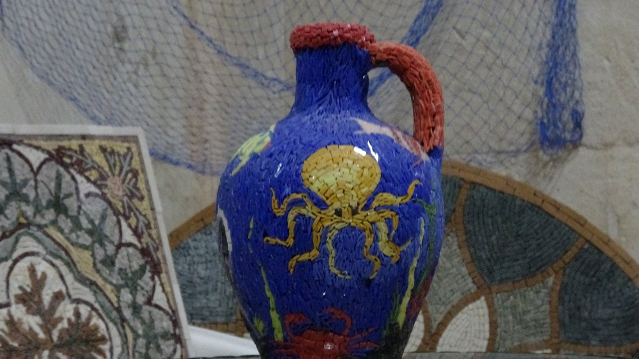 Foto - İğneyle kuyu kazar gibi… Ürettiği mozaikler Avrupa yolunda