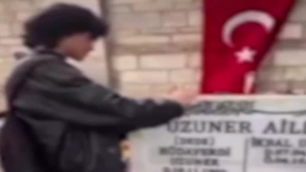 Foto - İkbal Uzuner’in mezarında uygunsuz hareketlerde bulunmuşlardı! Üçü de paketlendi
