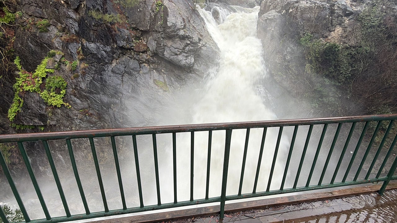 Foto - İki günde debi 4 kat arttı! Burası Niagara değil Sütüven Şelalesi
