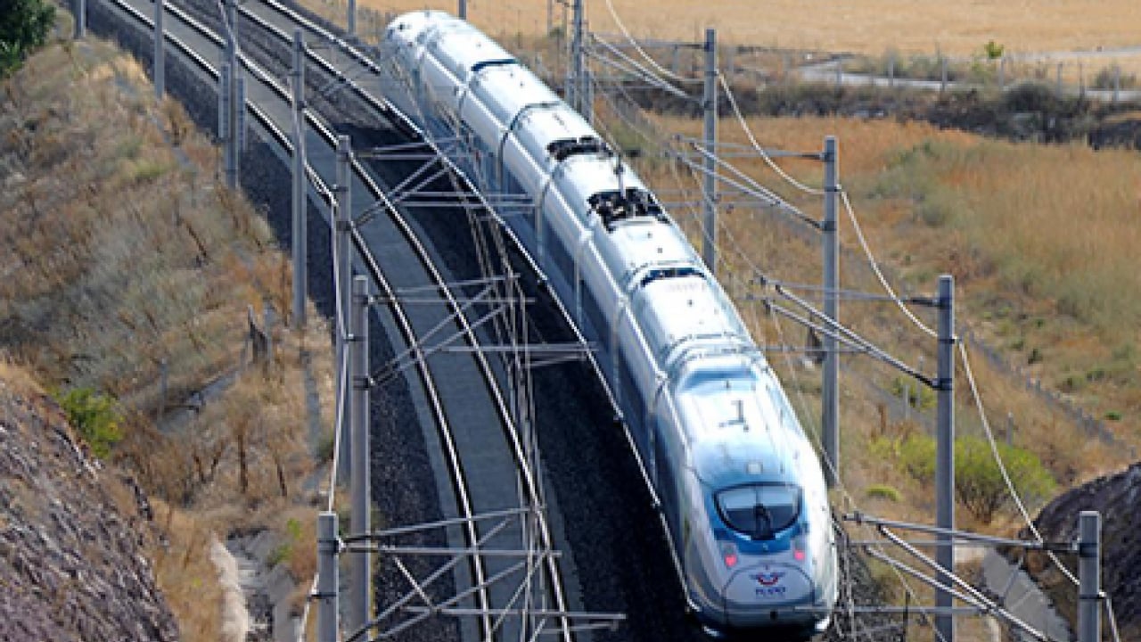 Foto - İki il arası 3.5 saate inecek! Yılda 13 milyon yolcu taşınacak!