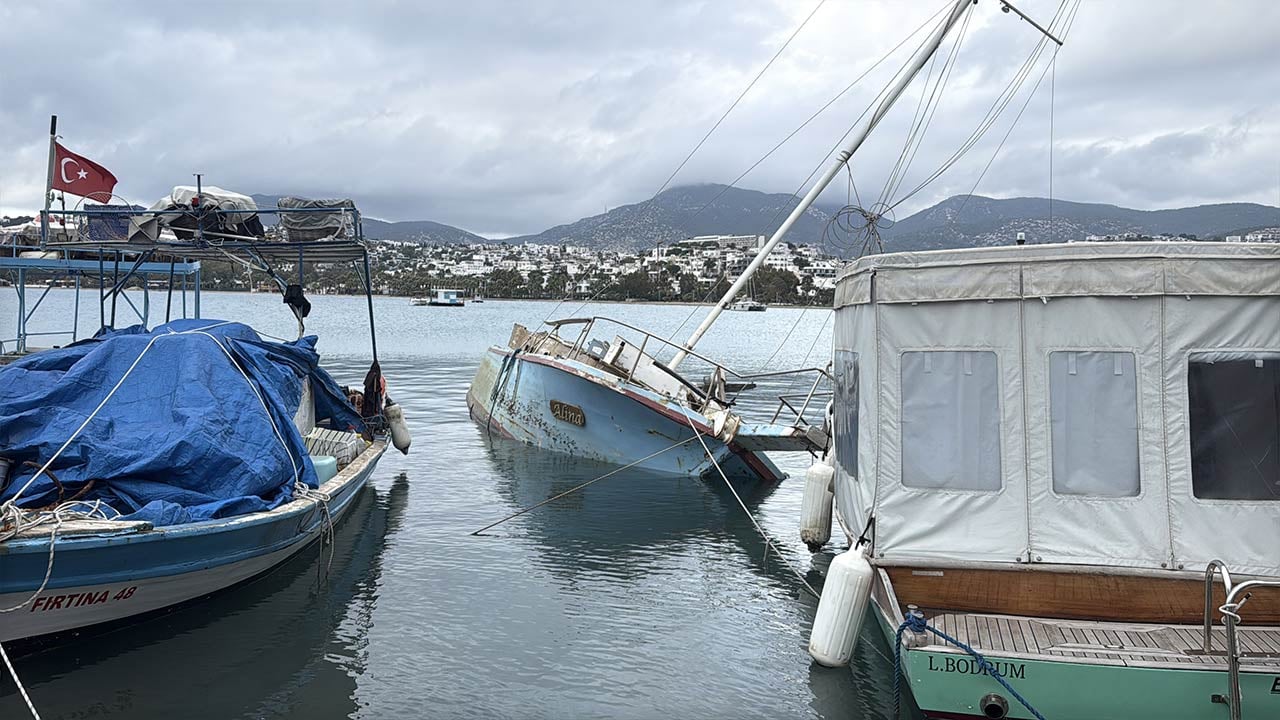 Foto - İki ilde rüzgar hayatı felç etti