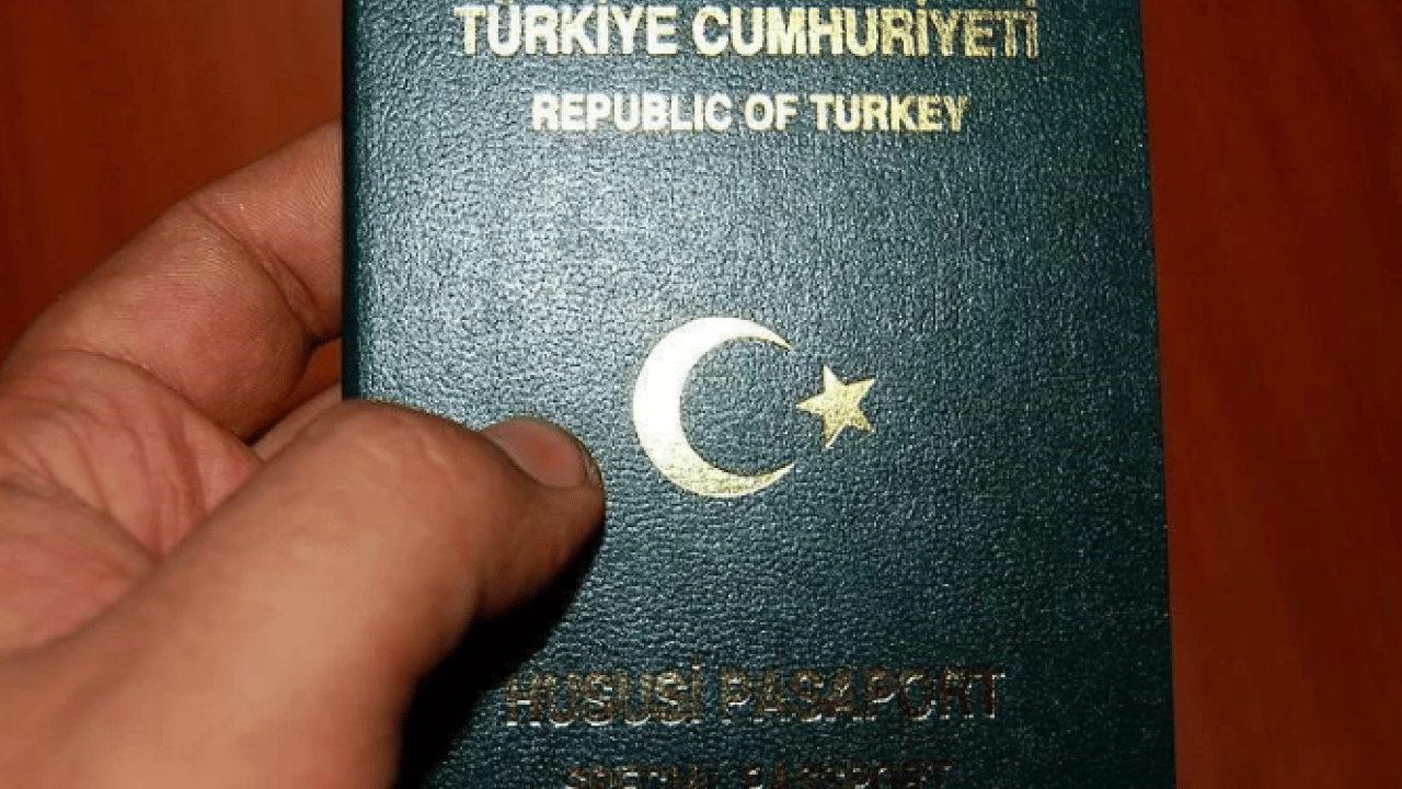 İki meslek grubuna daha yeşil pasaport müjdesi