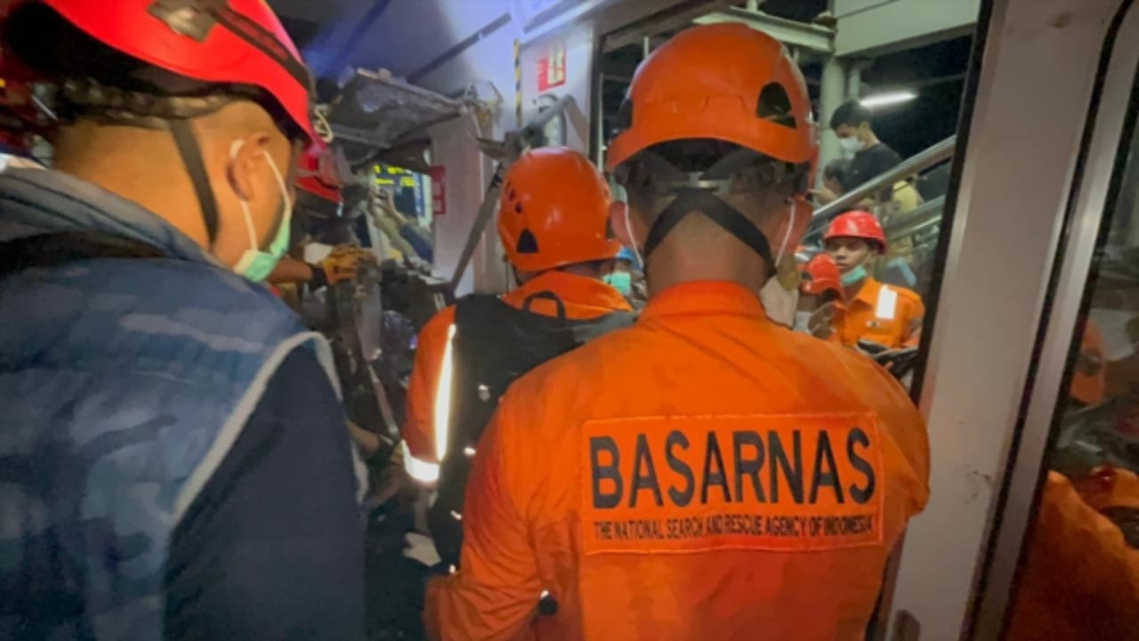 Foto - İki tren kafa kafaya çarpıştı: Katliam gibi kazada 14 ölü var