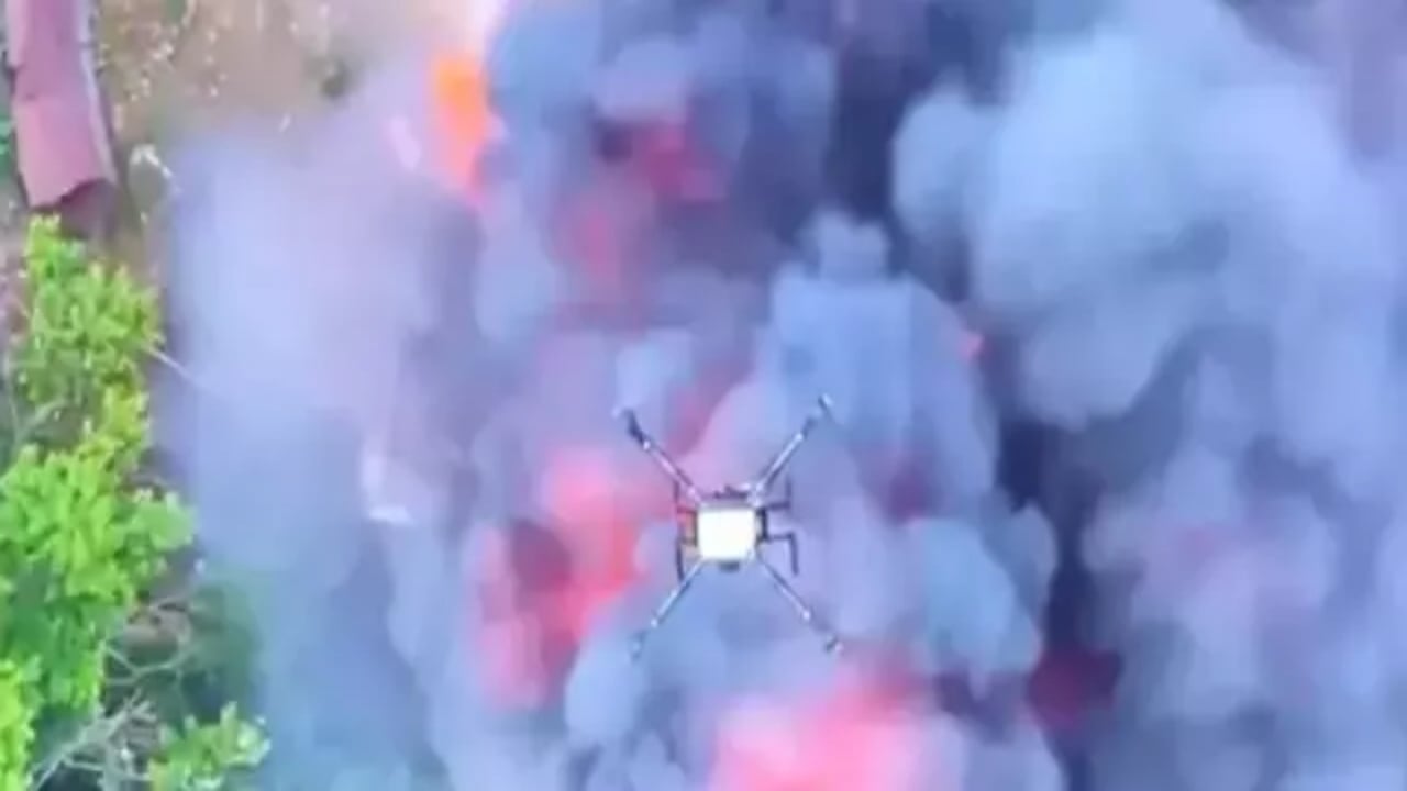 Foto - İki ülke arasında korkulan savaş başladı! F-16’lar bomba yağdırıyor, halk panikle kaçıyor