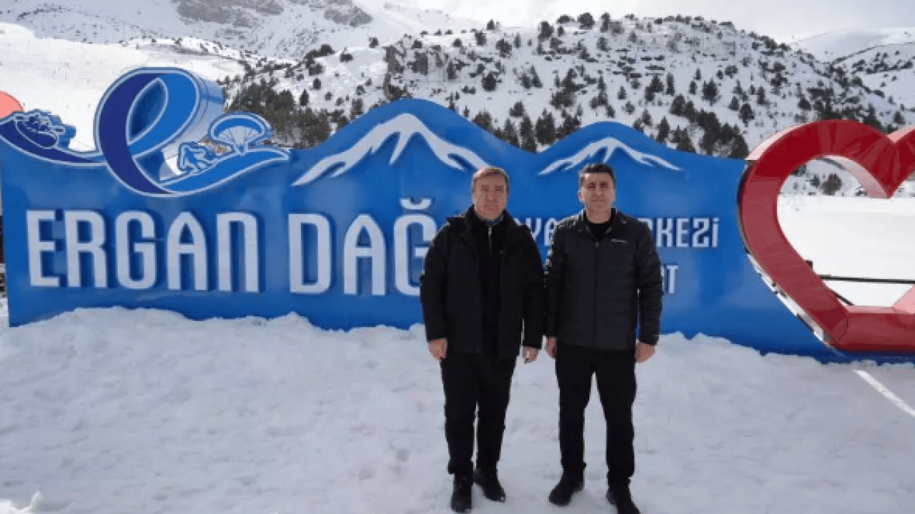 Foto - İki vali el sıkıştı: 3,5 saatlik yol 45 dakikaya düşecek!