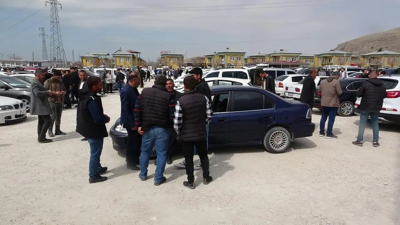 Foto - İkinci el korsanlarına geçit yok Belgesiz araç satışına ceza yağdı