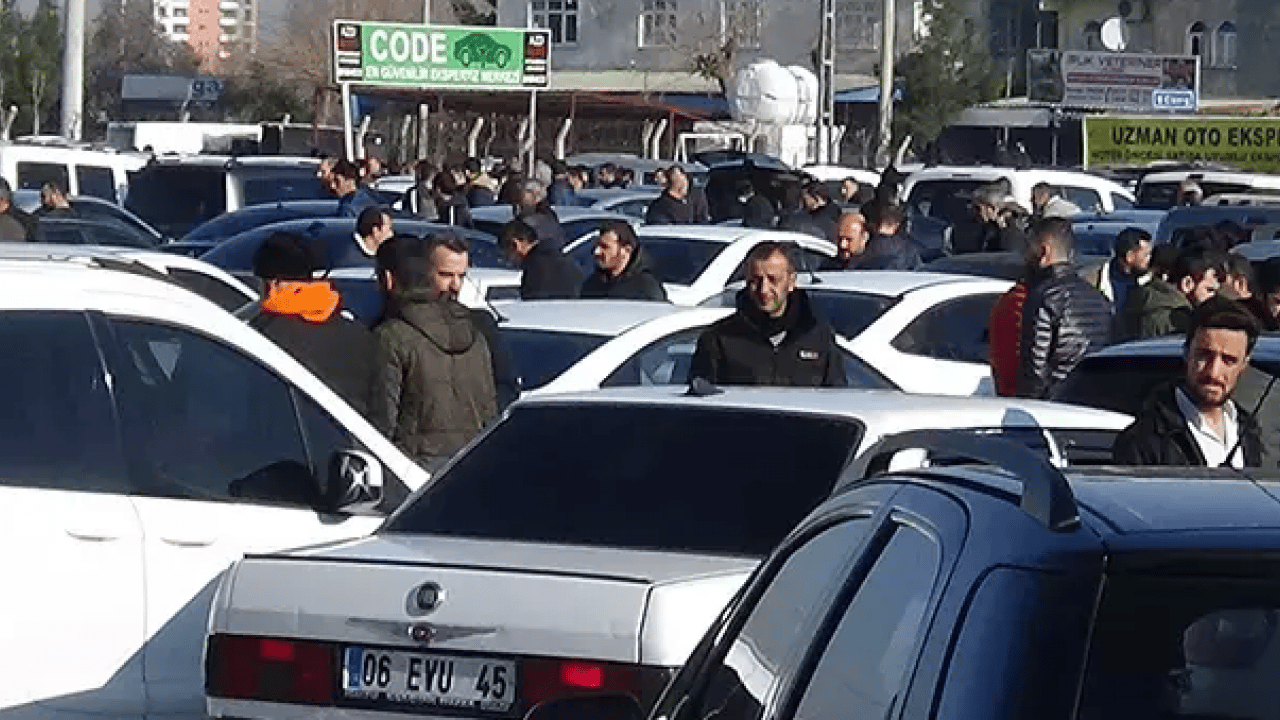 Foto - İkinci el oto alacaklara dikkat: Bakan fotoğraf paylaşarak uyardı!