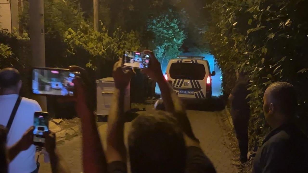 Foto - İkisinin de ifadesi ortaya çıktı! Deniz Akkaya Mersin’e ev sahibi tersine