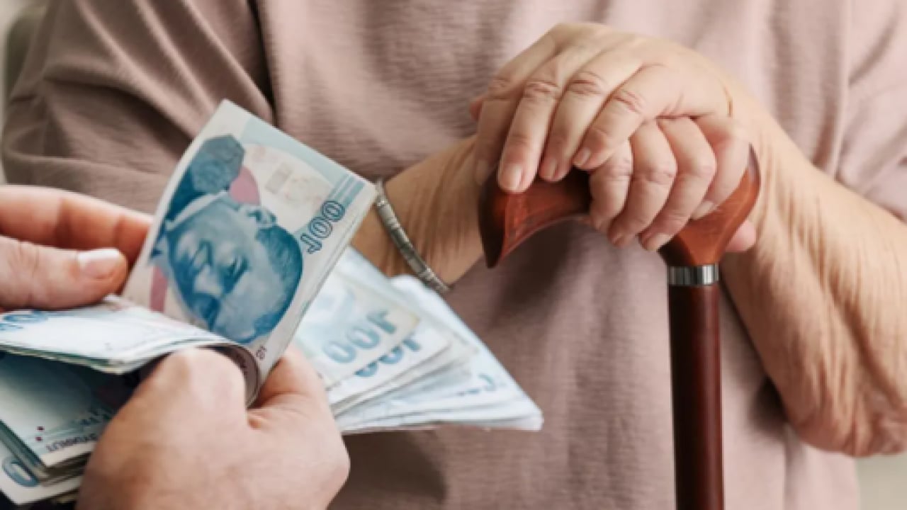 Foto - İkramiye ödemeleri devam ediyor! SSK, Bağ-Kur emeklisi kim ne zaman alacak?