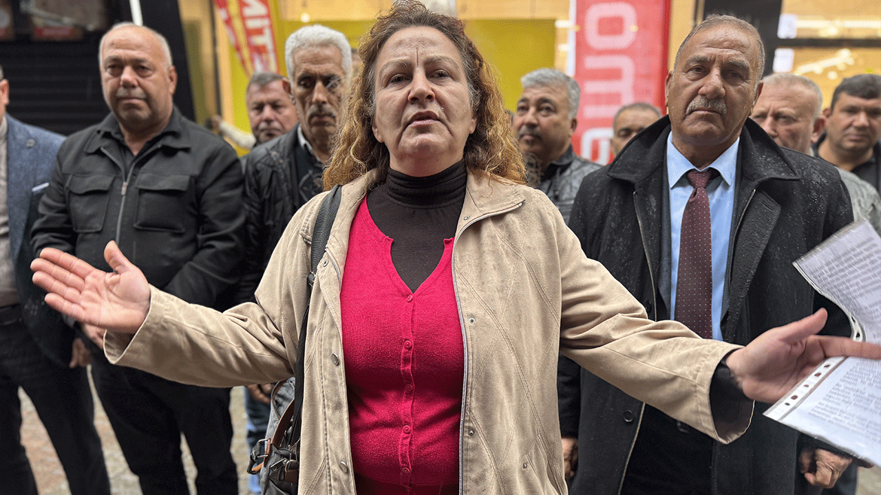 Foto - İl başkanlığına çelenk bırakıldı! Şehrin kalkınmasına CHP takozluğu