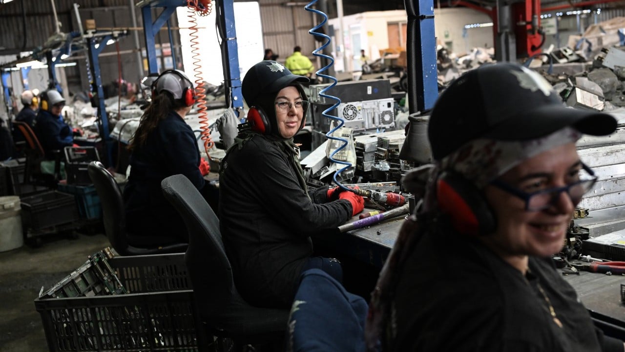 Foto - İlan ettiler: Sıfır atık vurgusu... Uzmanlardan eski elektronik cihazların atılmaması ve evde tutulmaması uyarısı