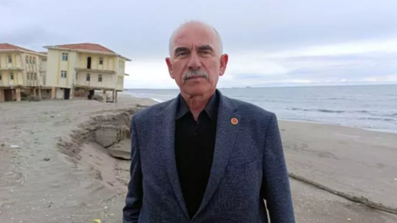 Foto - İlçede yer yerinden oynadı: Villalar teker teker çöktü!