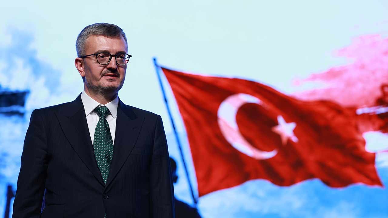 Foto - İletişim Başkanı Duran "Şehit ve Şahit" programına katıldı: Darbeler silsilesini kahramanlar mezara gömdü