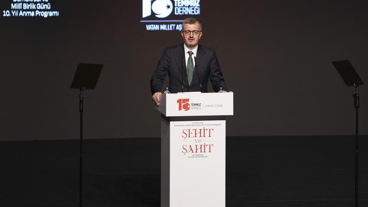 Foto - İletişim Başkanı Duran "Şehit ve Şahit" programına katıldı: Darbeler silsilesini kahramanlar mezara gömdü