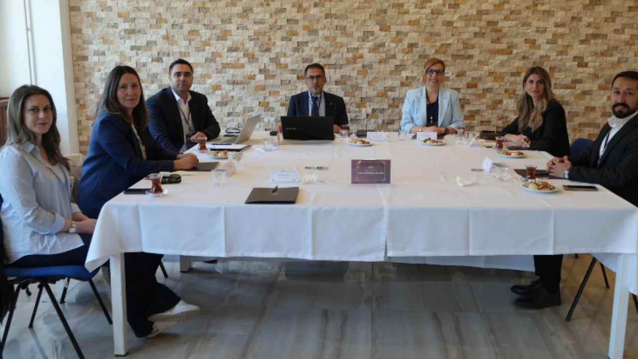 Foto - İletişimin Duayenleri Karabük Üniversitesi 'Medya ve Etik Çalıştayı'nda Bir Araya Geldi