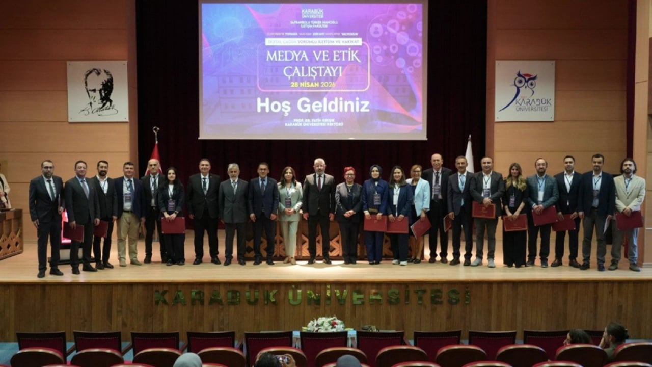 İletişimin Duayenleri Karabük Üniversitesi 'Medya ve Etik Çalıştayı'nda Bir Araya Geldi