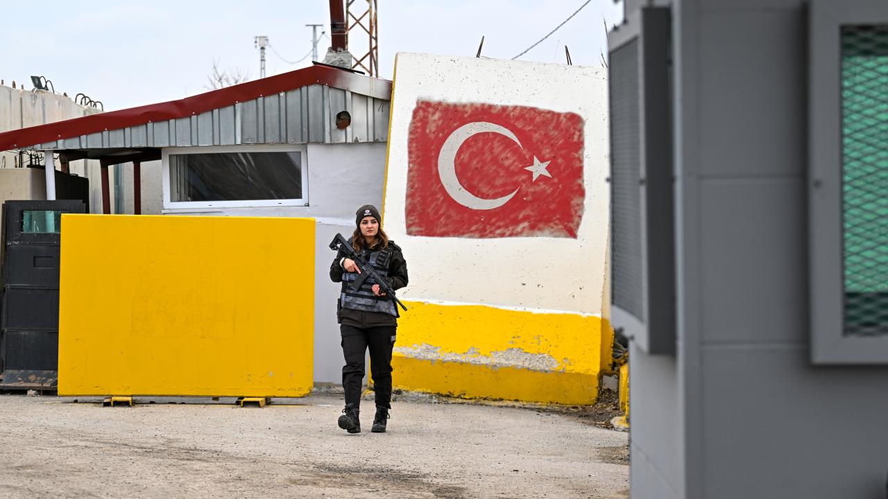 Foto - İlin tek kadın bekçisi şehit babasının izinden gidiyor