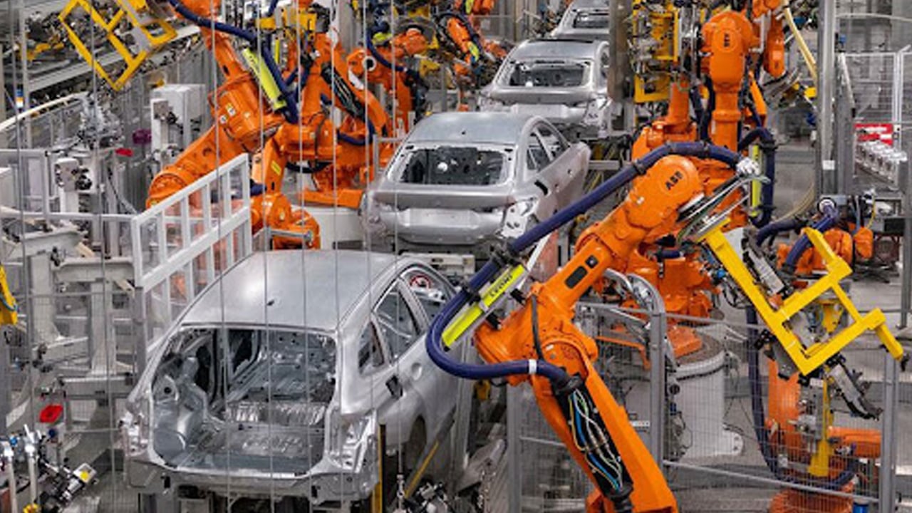 Foto - İlk 4 ayın otomotiv bilançosu şaşırttı! Pazardaki daralma üretime yansıdı!