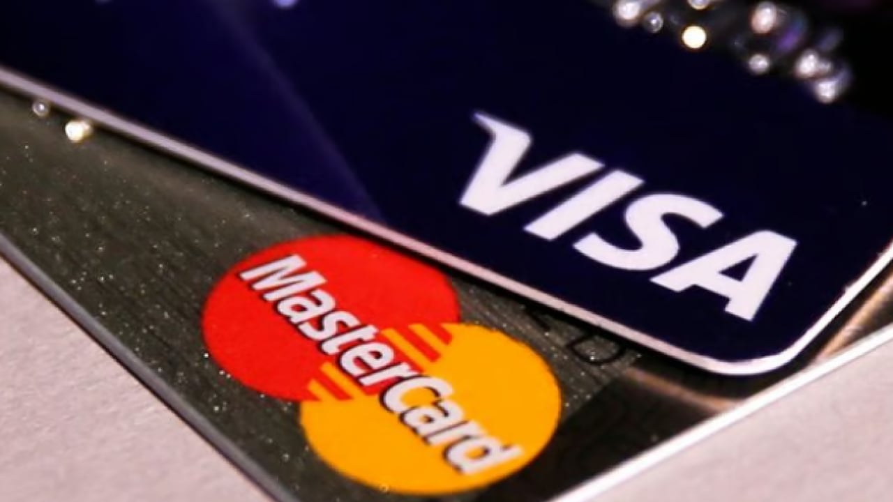 Foto - İlk fitili İspanya yaktı: Visa ve Mastercard’ın tahtı sallantıda