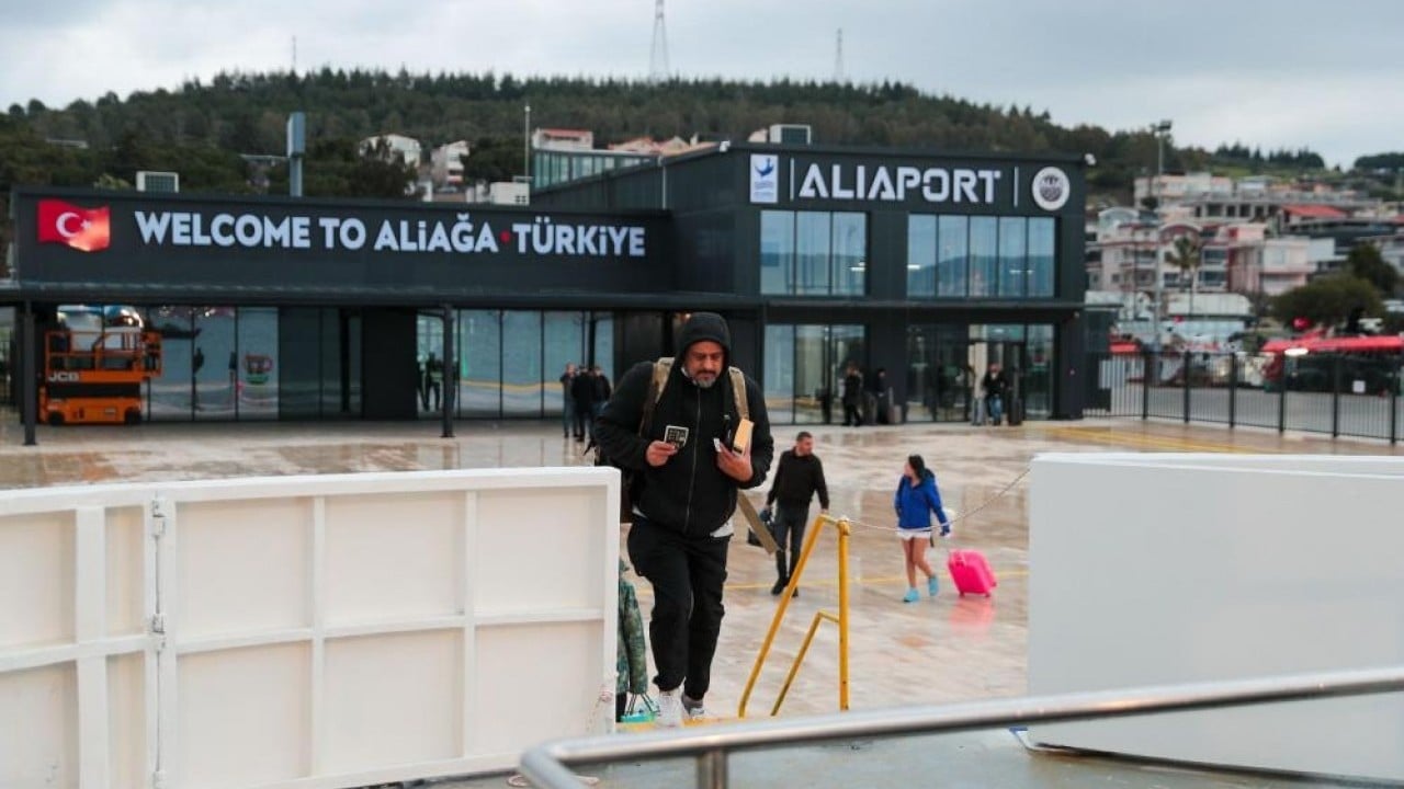 Foto - İlk gününde 261 yolcu ağırladı Aliaport’tan ilk sefer Midili’ye yapıldı