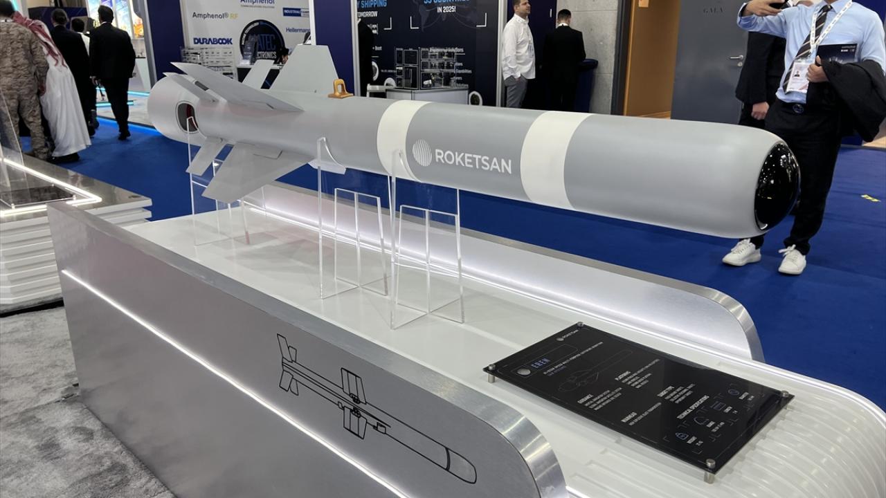 Foto - İlk kez dünya sahnesine çıktı! Türkiye'nin yeni mühimmatı EREN’e büyük ilgi