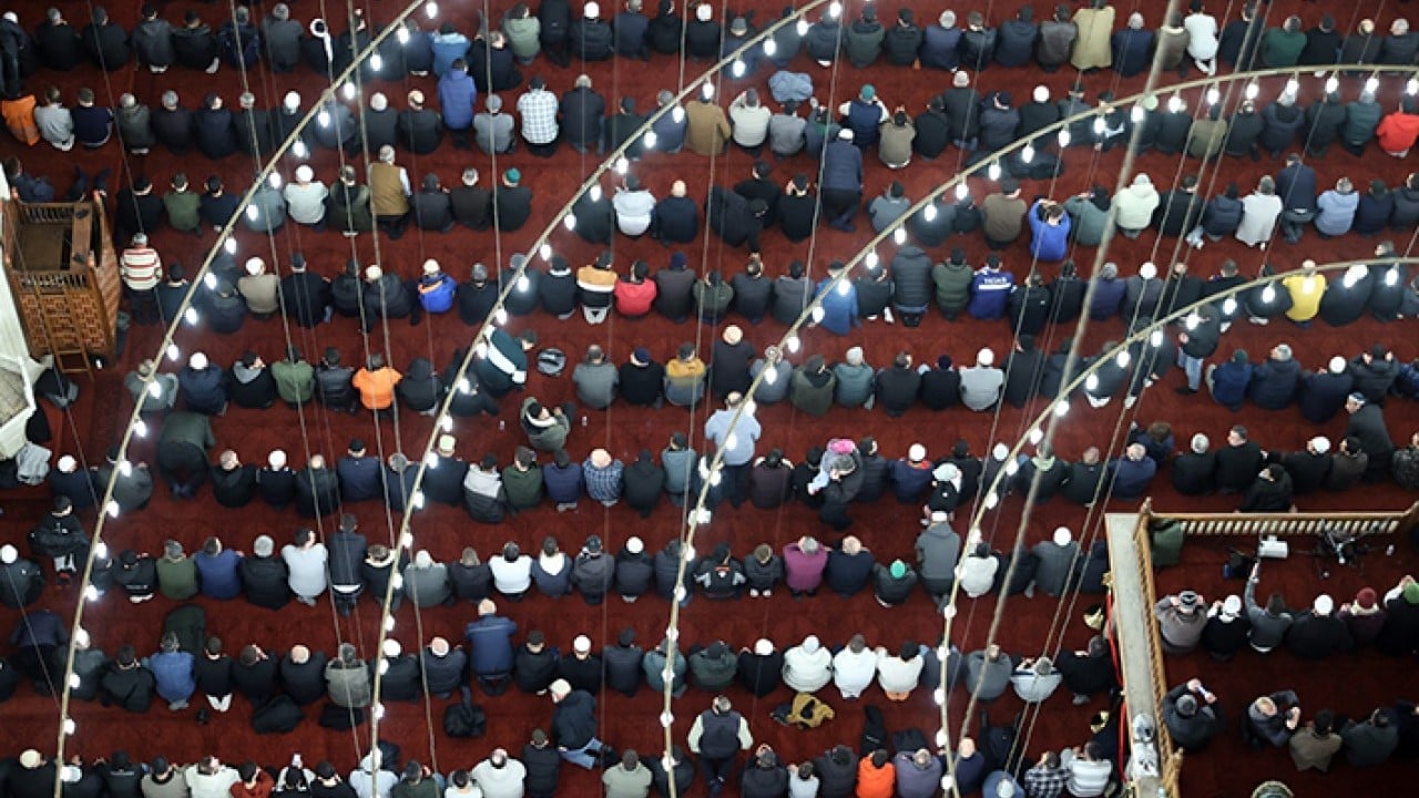 Foto - İlk teravihte doldu taştı Selimiye cemaatini cemaat camisini özlemiş