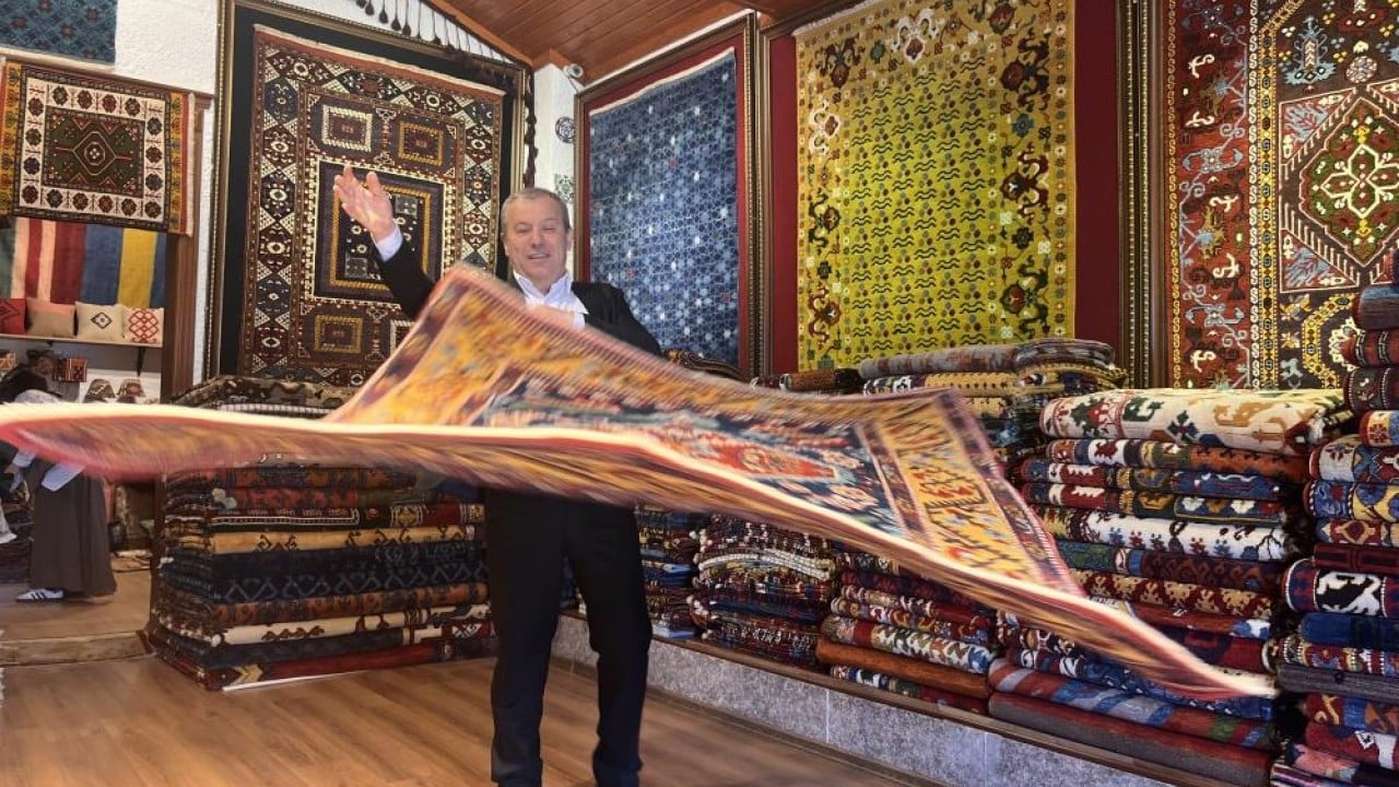 Foto - İlmek ilmek el emeği göz nuru Tarihi binaların ve sarayların vazgeçilmezi