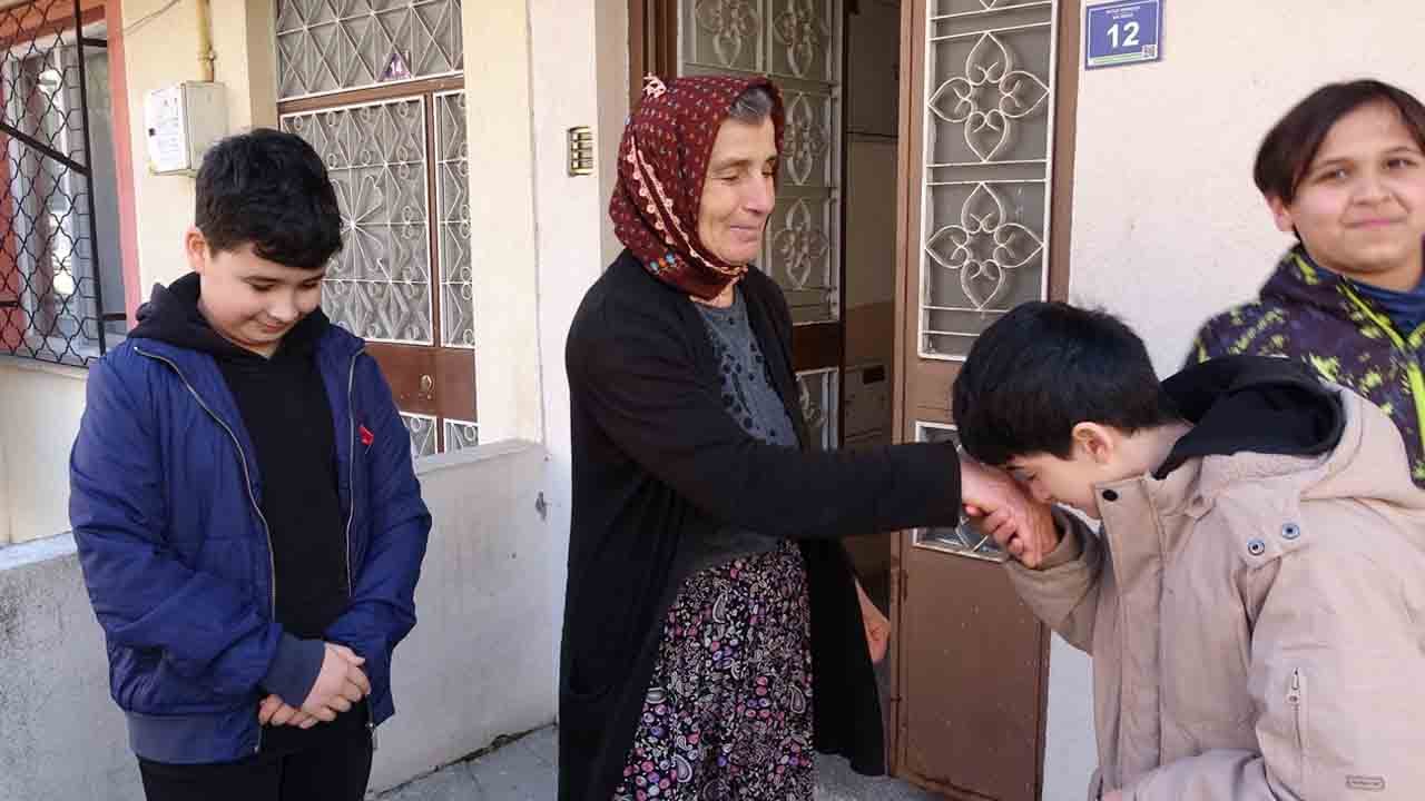 Foto - İmam Hatip öğrencilerinden duygulandıran hareket: Kendileri küçük yürekleri büyük