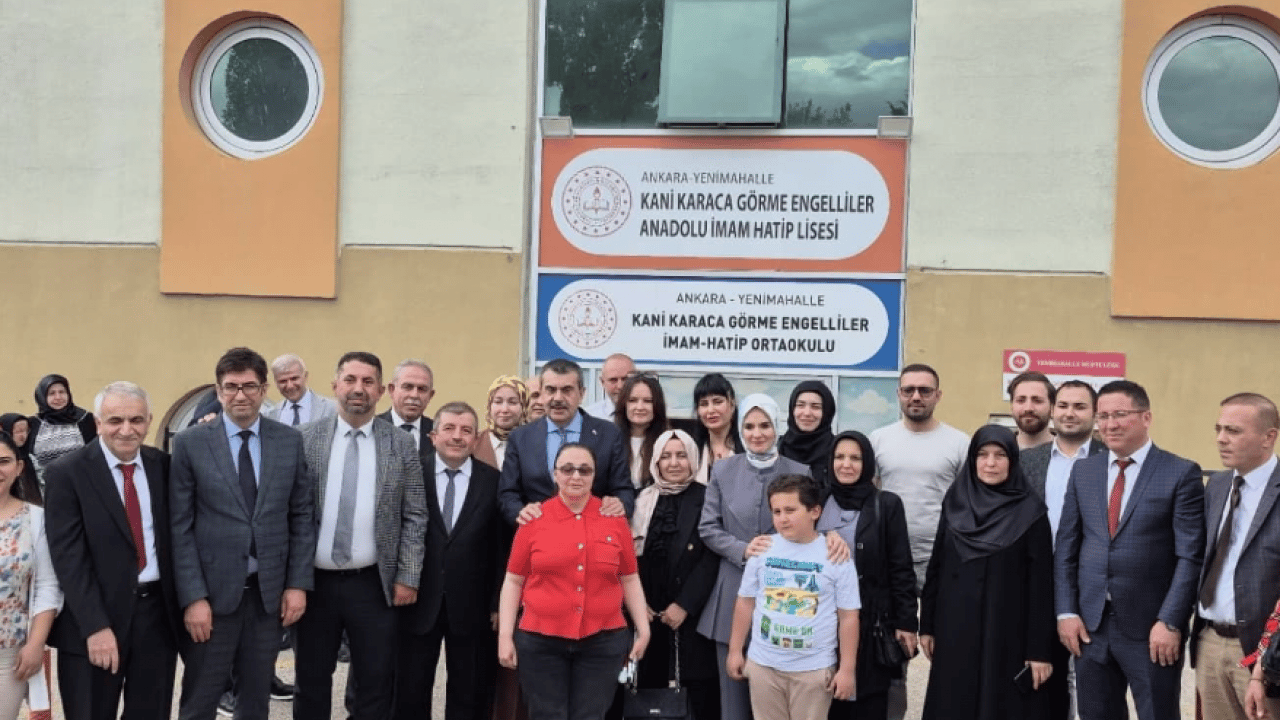 Foto - İmam Hatiplilerden büyük başarı: Kani Karaca Görme Engelliler Anadolu İmam Hatip Lisesi’nden Türkiye Birinciliği Gururu