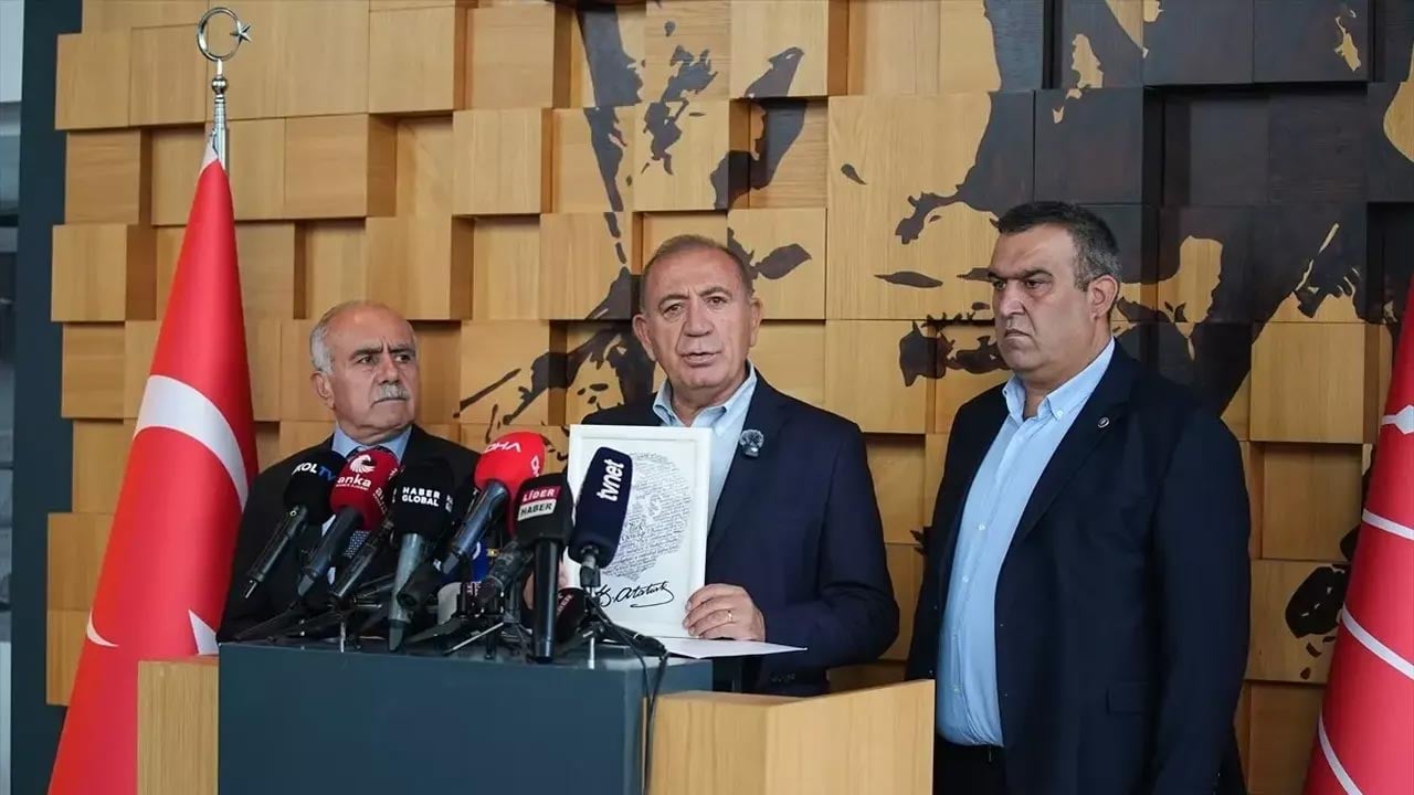 Foto - İmamoğlu tayfası çıldırdı! Binayı haram paralarla aldılar, Gürsel Tekin’e kızıp içine s.çt.lar!