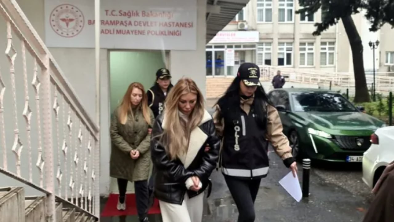 Foto - İmamoğlu’nun A Takımı ile jet partisi: O ünlülerden haber var!