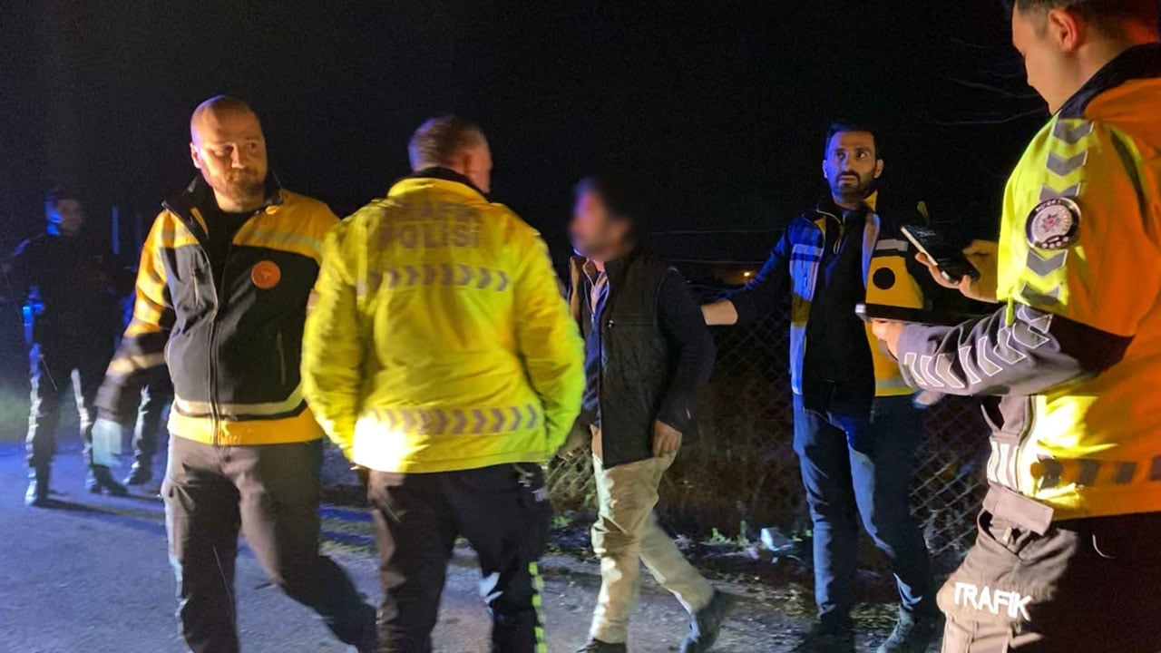 Foto - İnegöl’de "dur" ihtarını yok saydı! 10 kilometrelik kaçış pahalıya patladı