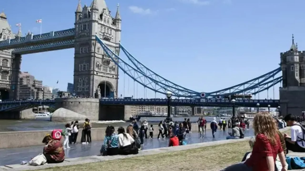 Foto - İngiltere'de sıcaklık alarmı: Okullarda eğitim durma noktasında