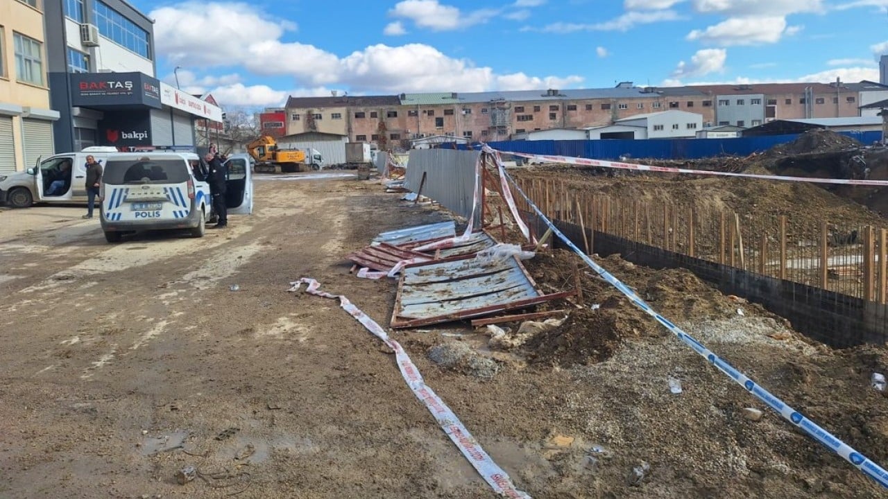 Foto - İnşaatta göçük oldu: 1 işçi hayatını kaybetti