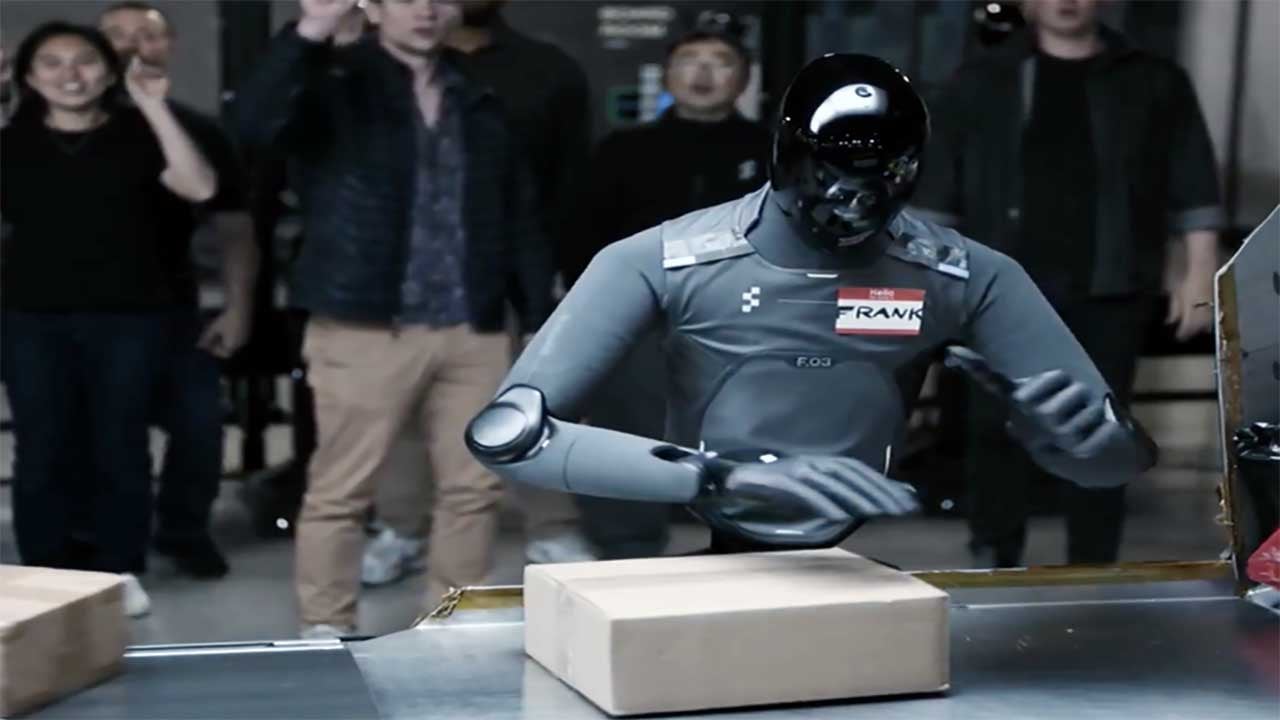 İnsan ve robot yarıştı! İnsanlık kıl payı kazandı