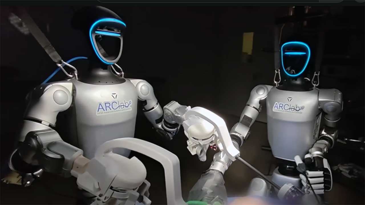 Foto - İnsansı robotlar cerrahiye el attı! Dünyada bir ilk