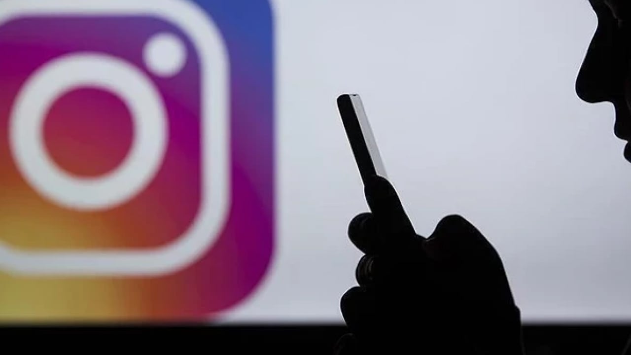 Foto - Instagram yasağı başladı: Artık çocuklar giremeyecek!