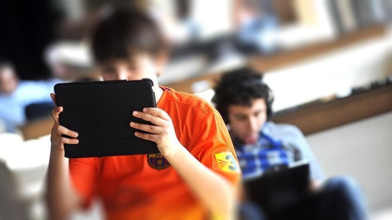 Foto - İnternette devrim gibi düzenleme! 15 yaş altına sosyal medya yasaklanıyor