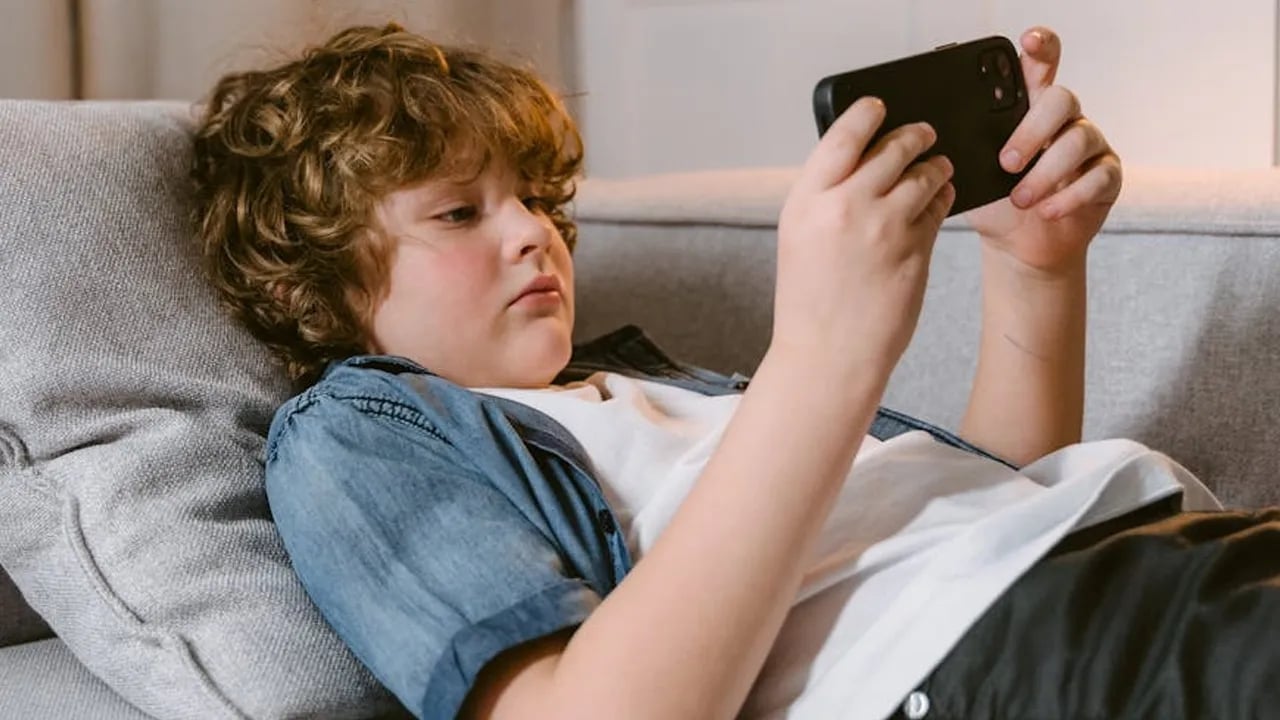 Foto - İnternette devrim gibi düzenleme! 15 yaş altına sosyal medya yasaklanıyor