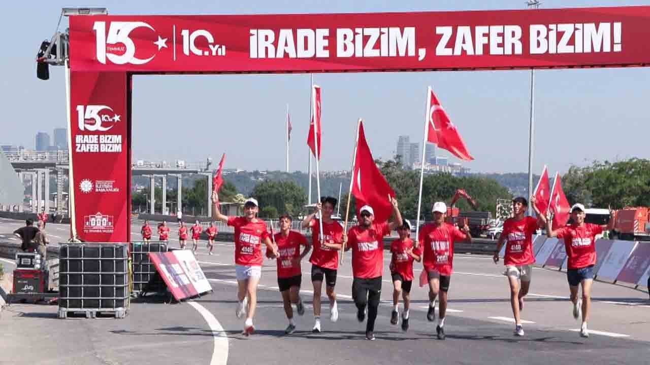 Foto - 'İrade Bizim, Zafer Bizim': Hafıza Müzesi’ne hafıza tazeleme yürüyüşü