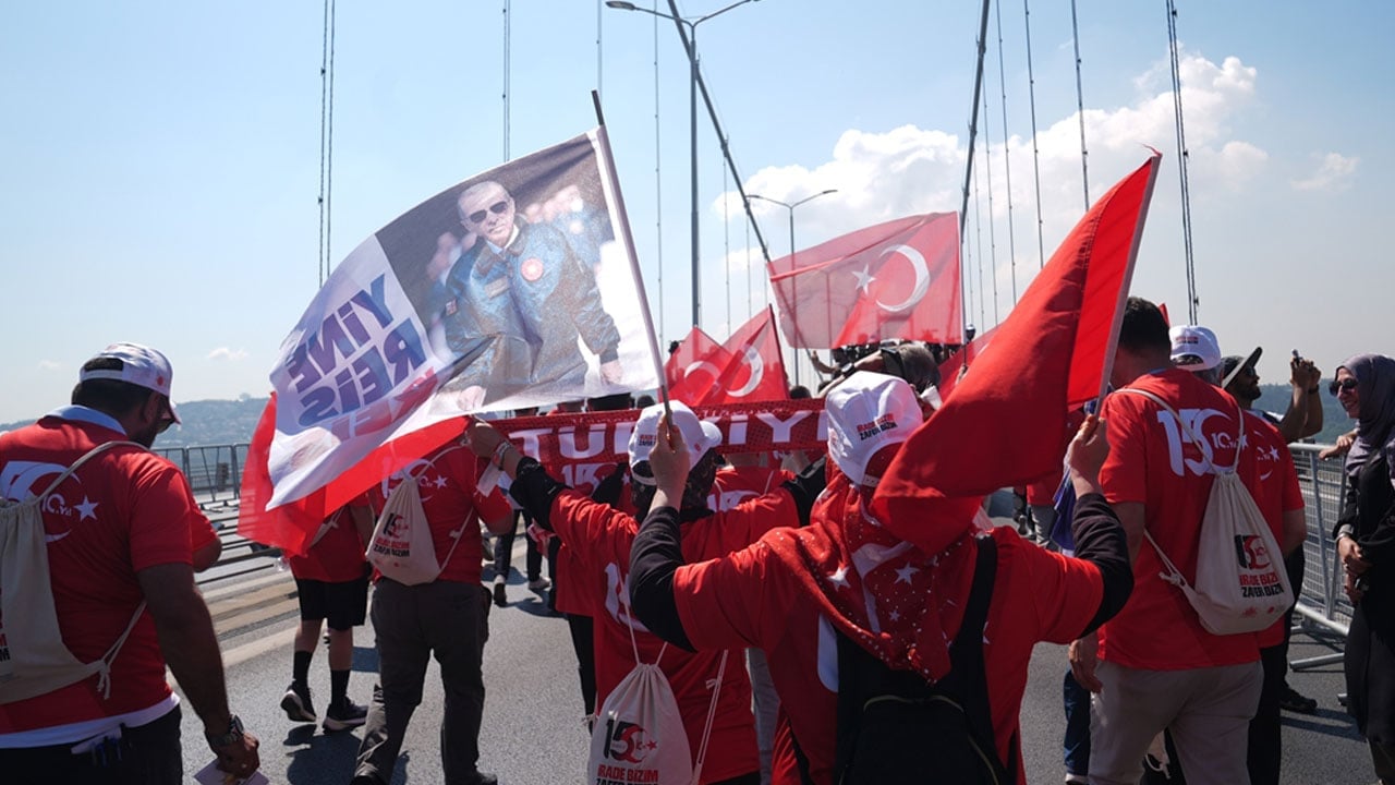 Foto - ‘İrade Bizim, Zafer Bizim’ yürüyüşü tamamlandı! 4 kilometrelik zafer korteji…
