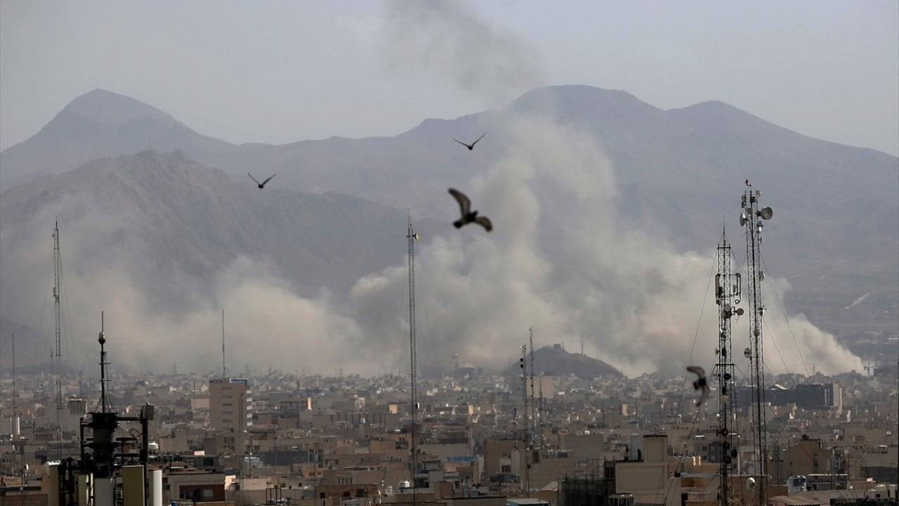 Foto - İran Cumhurbaşkanı Mesud Pezeşkiyan kahreden haberi verdi