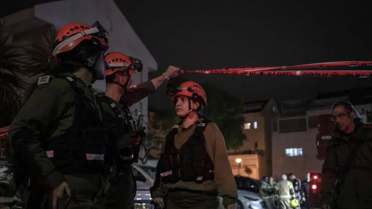 Foto - İran füzeleri demir kubbeyi deldi geçti! İşgalci panikte